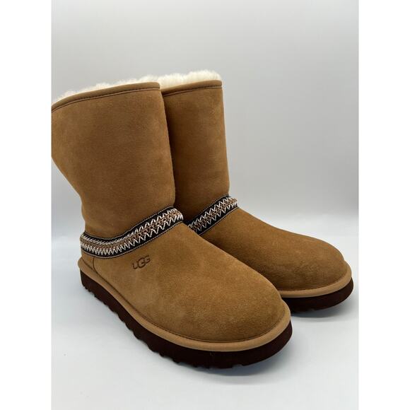 Ugg Women's Classic Short Crescent Braid Chestnut Suede Boots 1161770 Size 10 - Picture 11 of 16